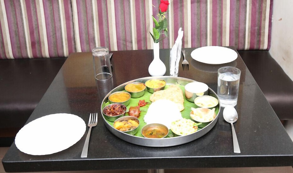 HOTEL ANAND REGENCY 10/12