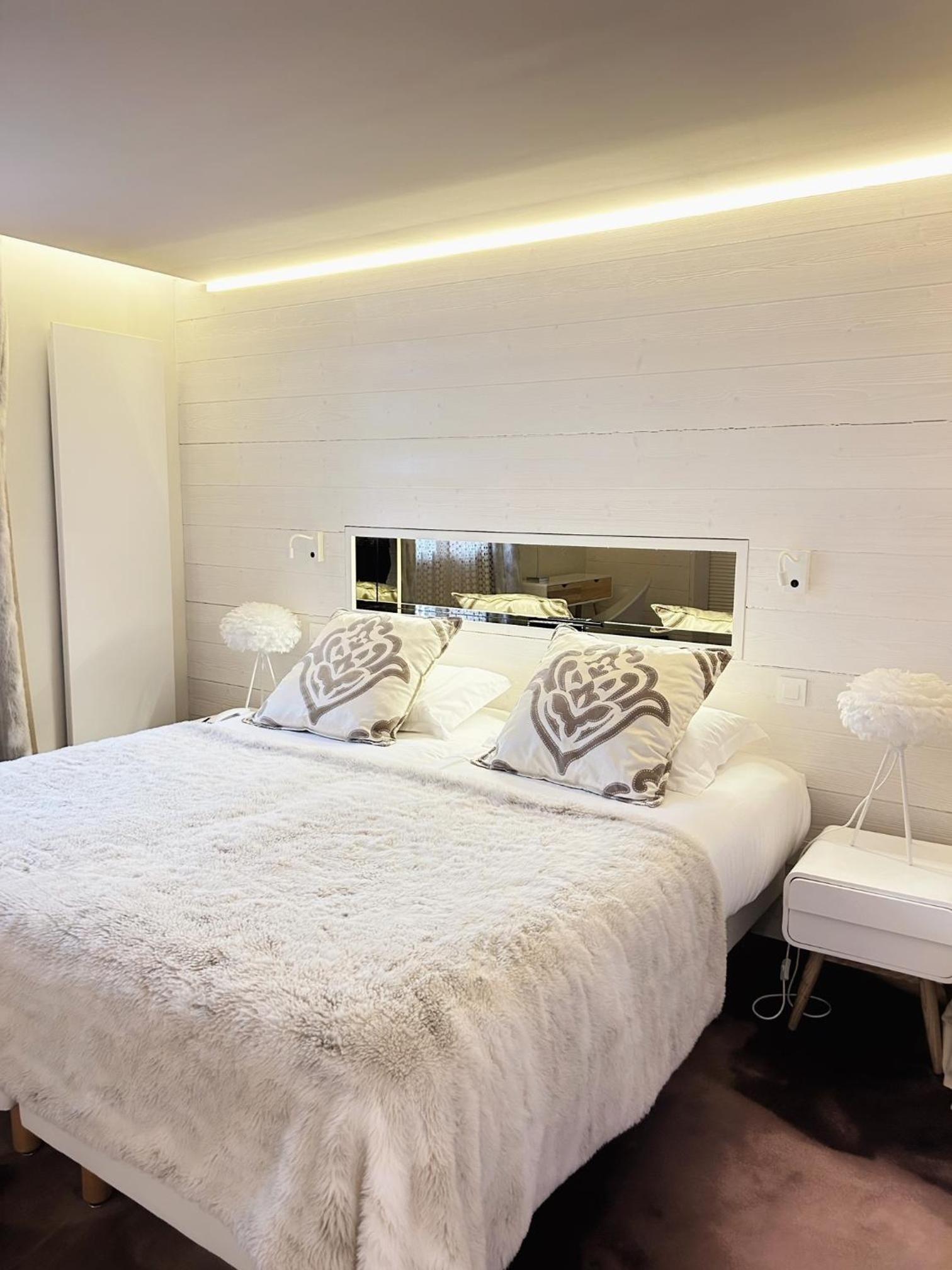 Suite, Village View