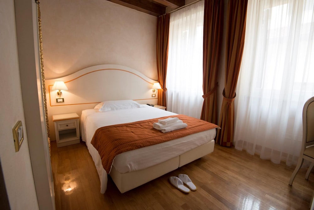Albergo Mazzanti 19/60