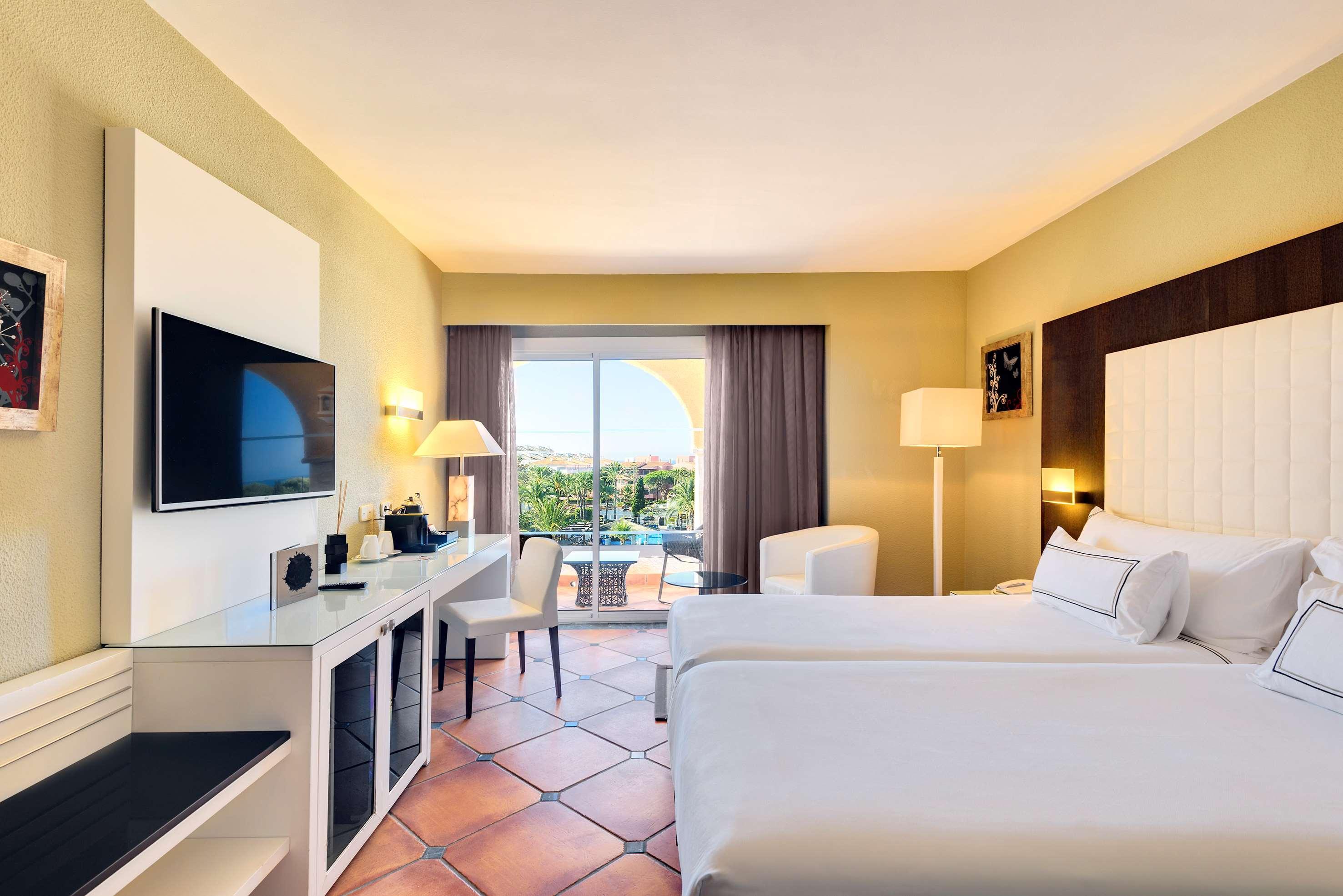 2 Bedrooms, Family, Private Garden