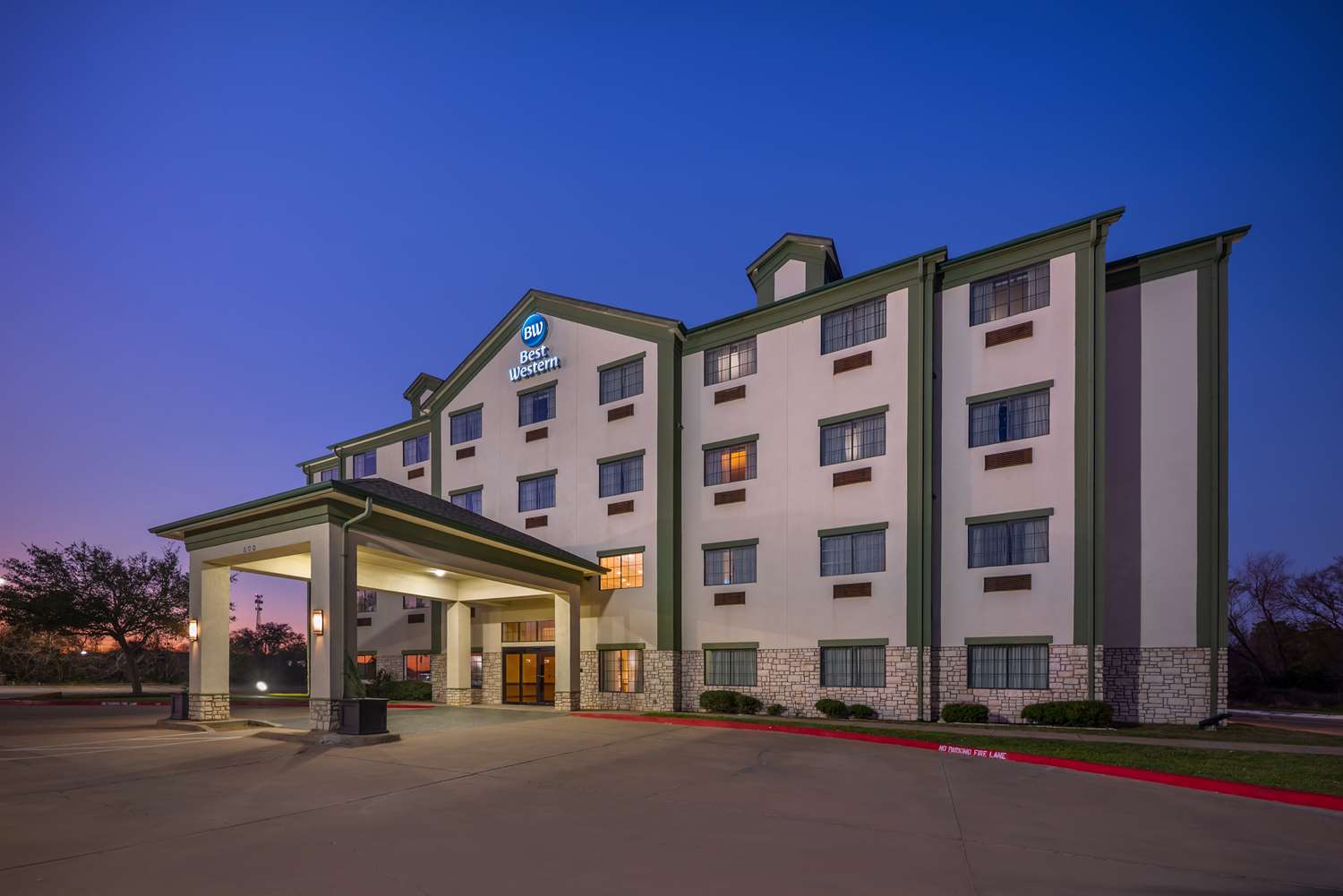 Best Western La Grange Inn & Suites 1/12