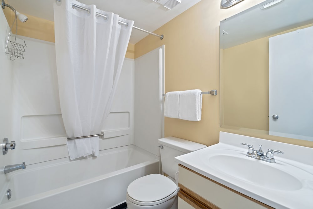 1 BEDROOM, CONDO, OCEAN FRONT, CORNER