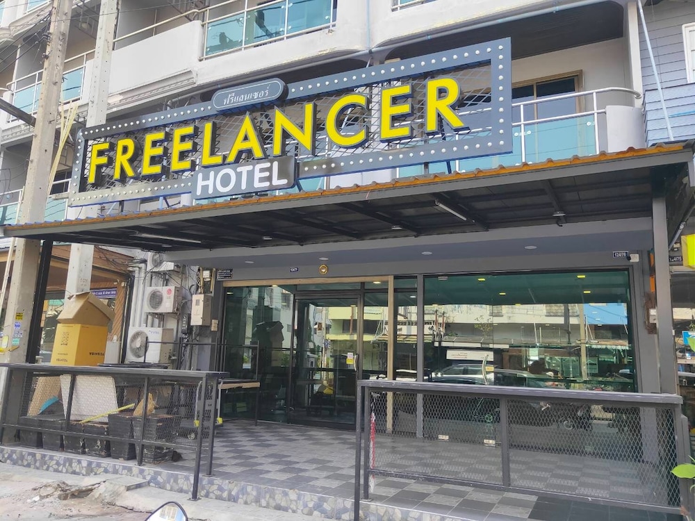 The Freelancer Hotel 1/64