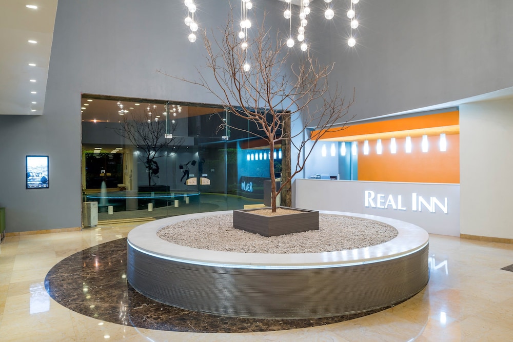 Real Inn Perinorte 8/56