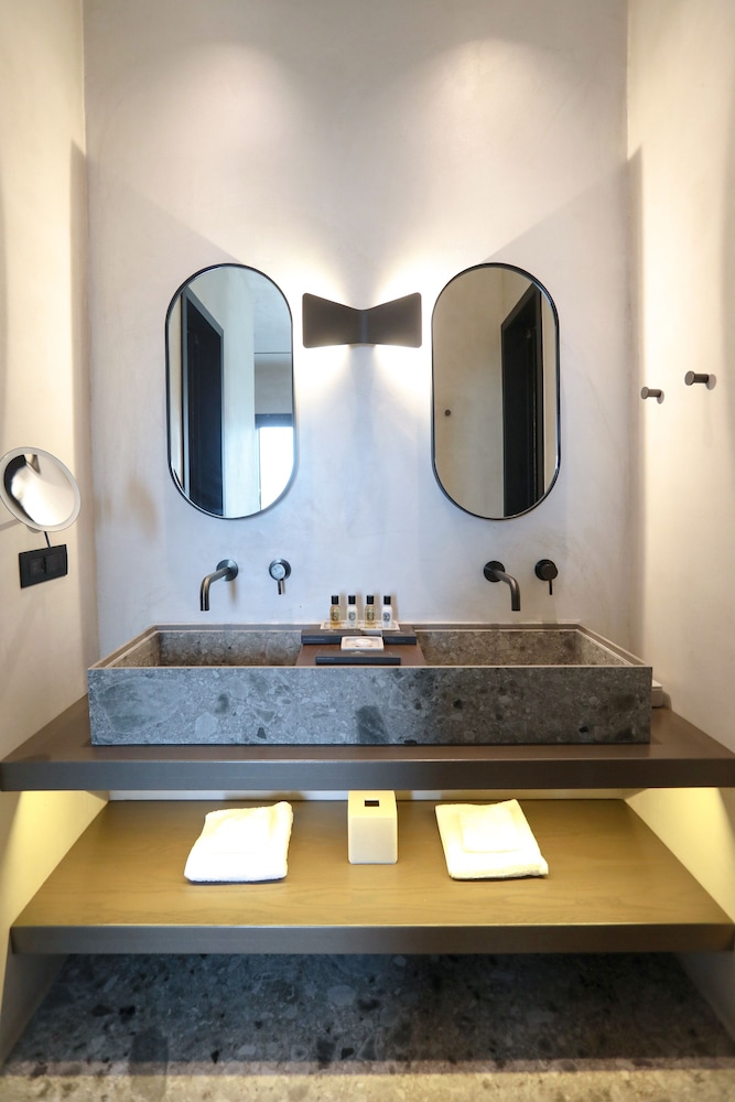 Aeonic Suites and Spa - Adults Only 50/50