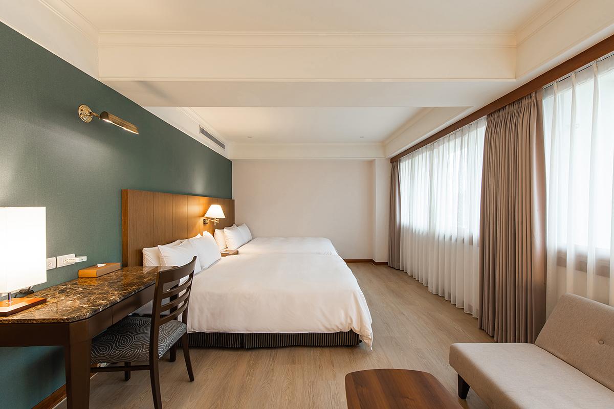 Deluxe, Twin Beds