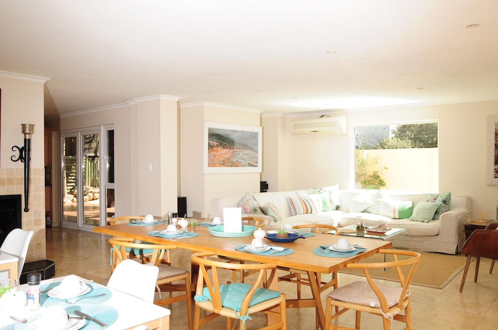 Hout Bay Breeze 32/50
