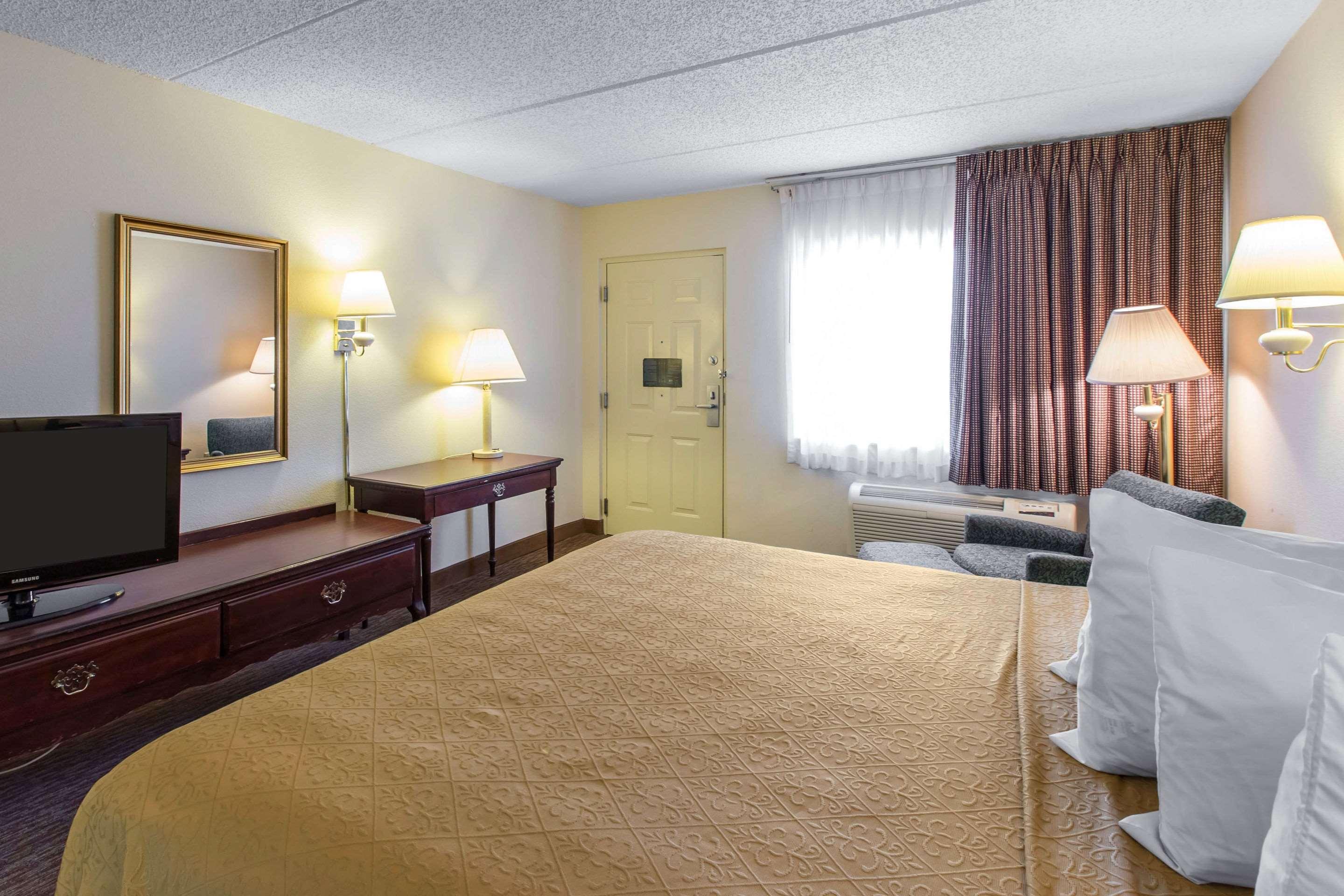 Upgrade, Queen Bed, Smoking، Quality Inn Cordele 5/7