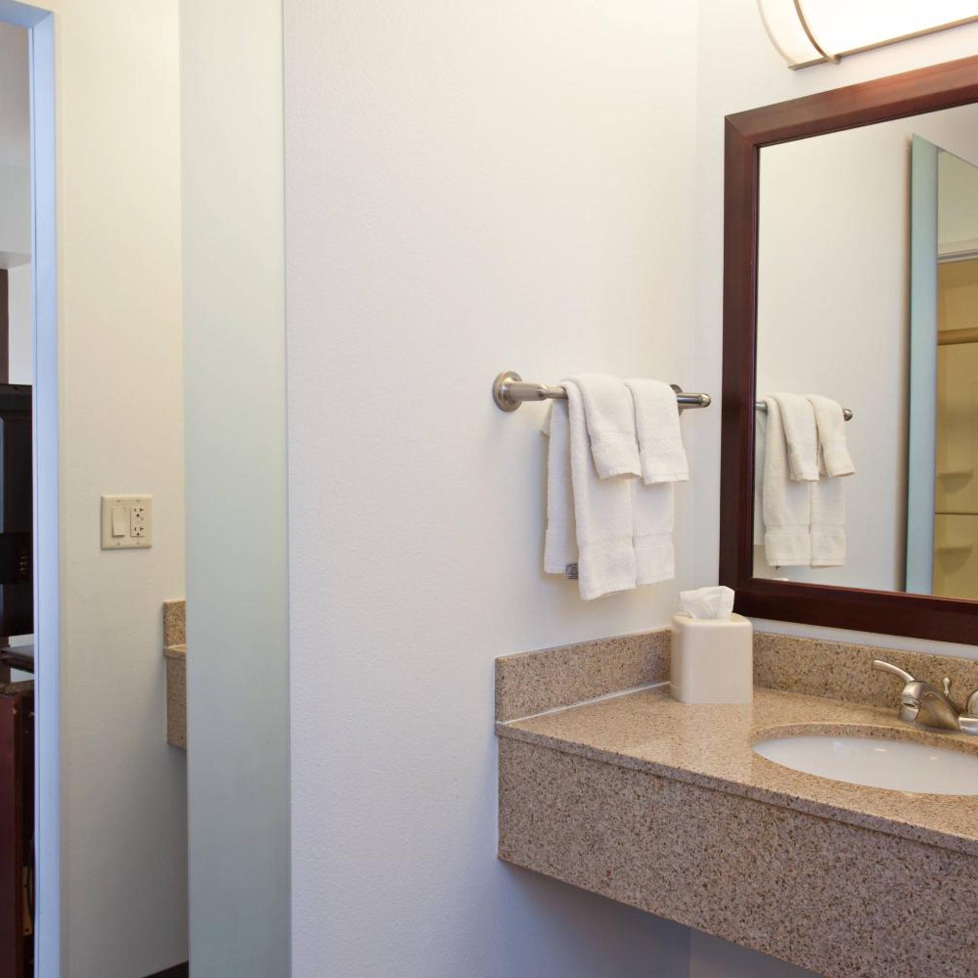جناح بسريرين كوين مع سرير سحّاب إضافي مع أريكة، SpringHill Suites by Marriott El Paso 2/4