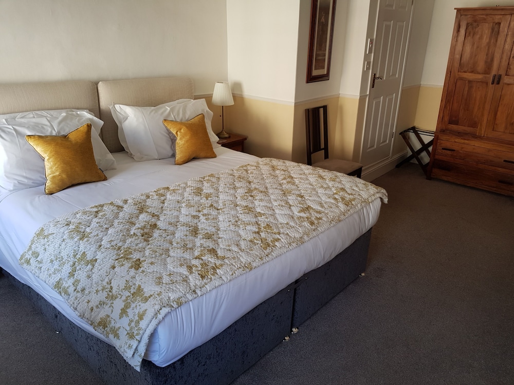 Ty Helyg Guest House 20/50