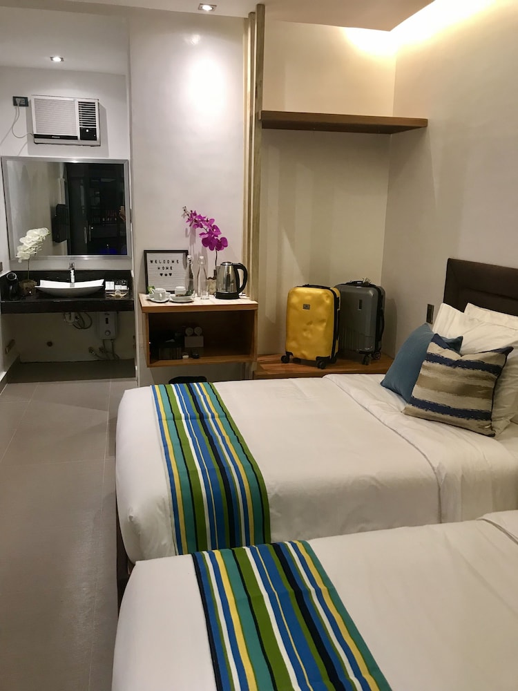 White Breeze Palawan Boutique Hotel 20/69