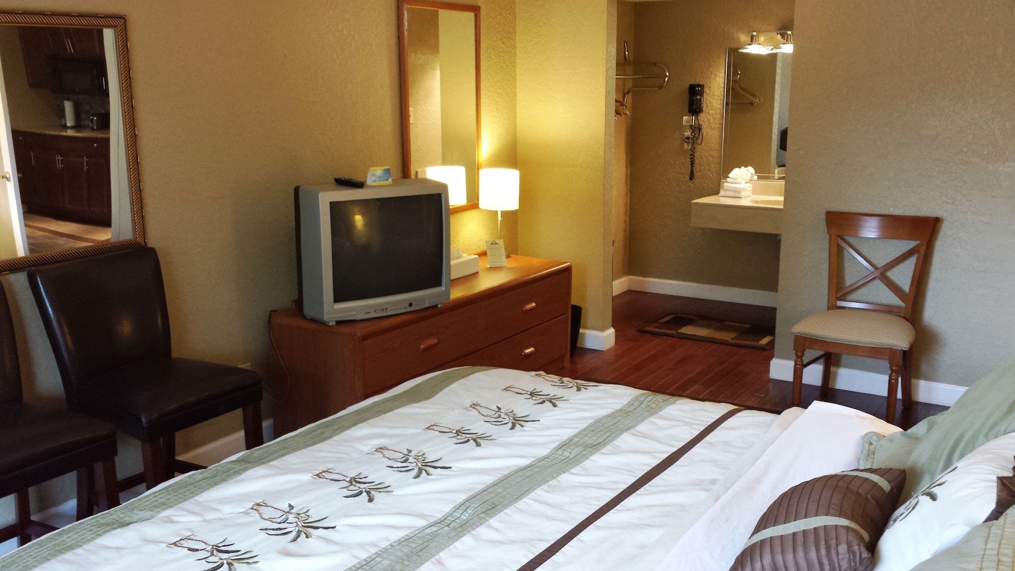 جناح بسرير كينج، Days Inn By Wyndham Cocoa Cruiseport West At I-95/524 3/8