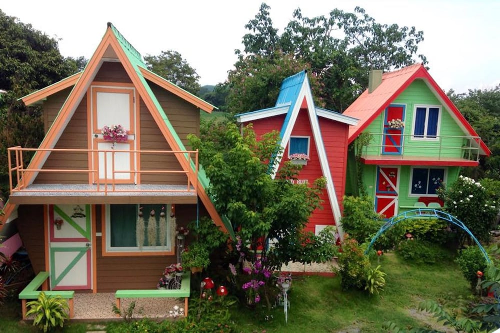 A Houses Homestay 6/90