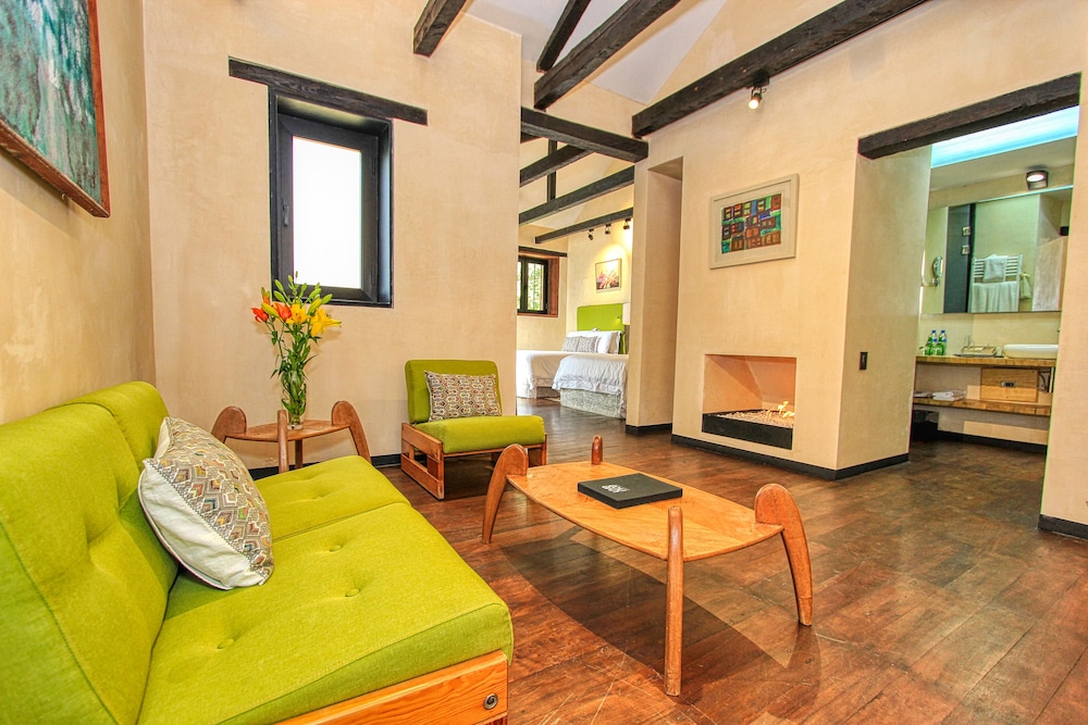 Uvence Arte + Hotel 29/50