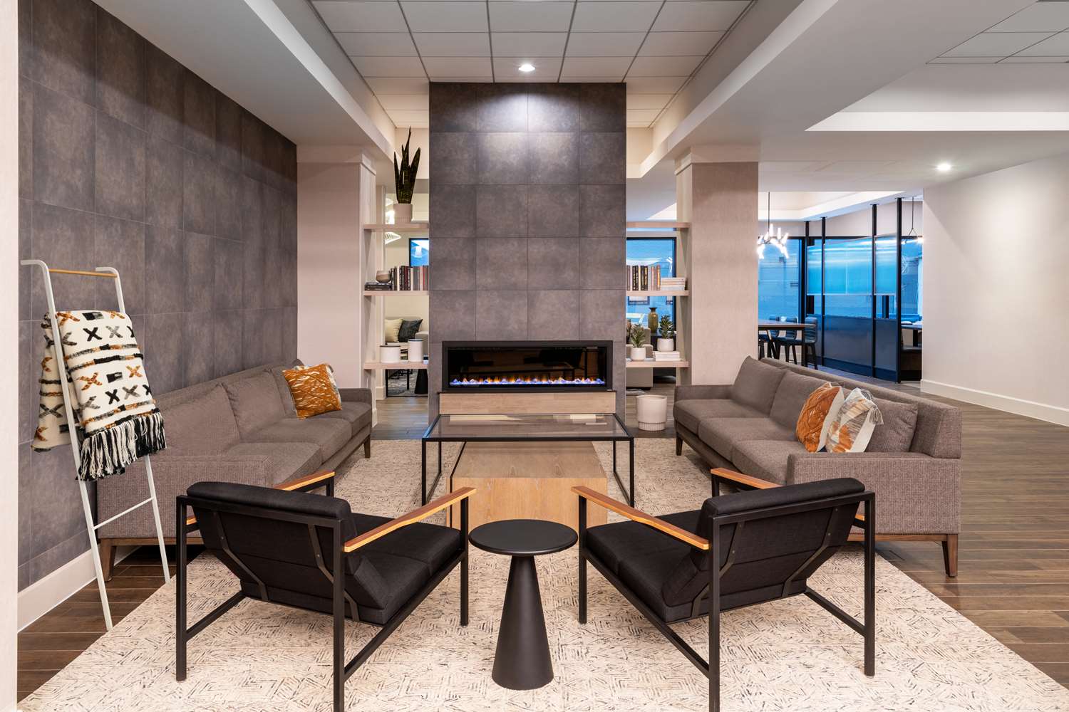DoubleTree by Hilton Denver Cherry Creek 8/21