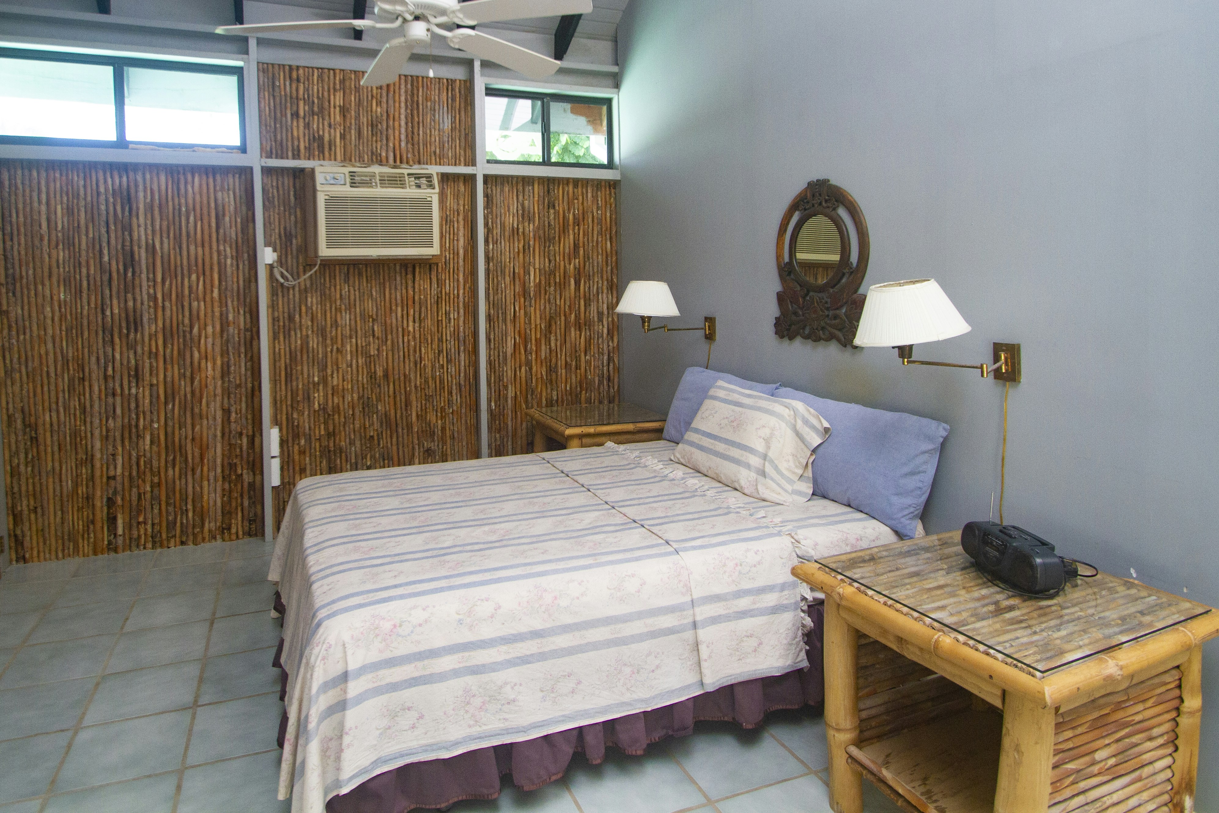 Bequia Beachfront Villa Hotel 31/83