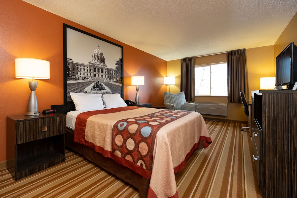Blaine Town Inn & Suites 7/25