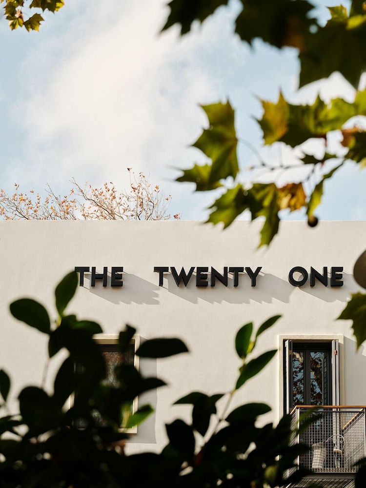 The Twenty One Hotel 59/63