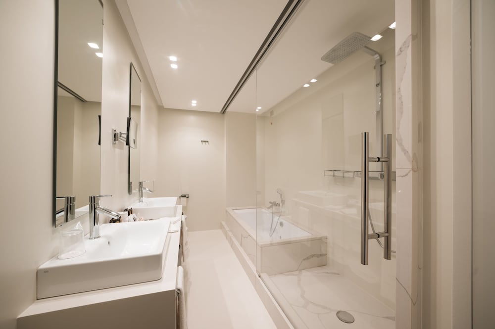 Royal Palace Hotel and Spa 29/33