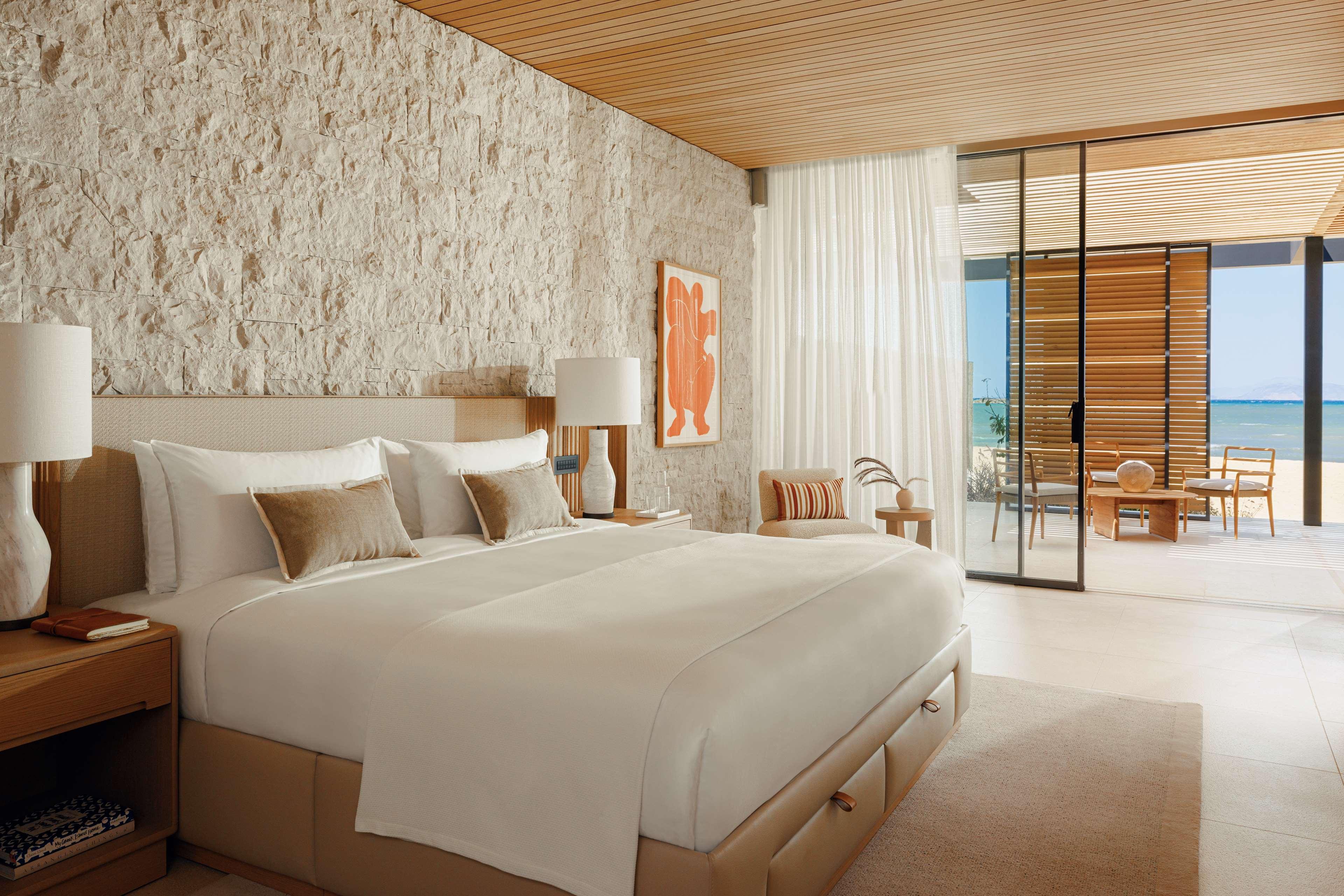 2 Bedrooms, Suite, Beach Front