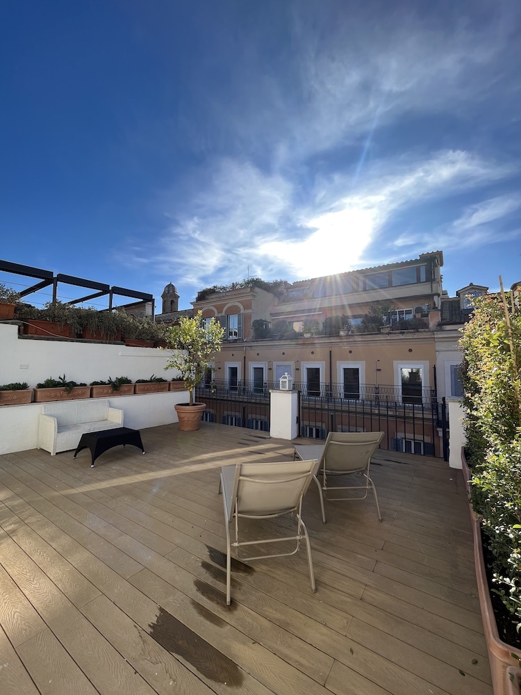 Flaneur - Rooms & Suites by Visconti 40/50