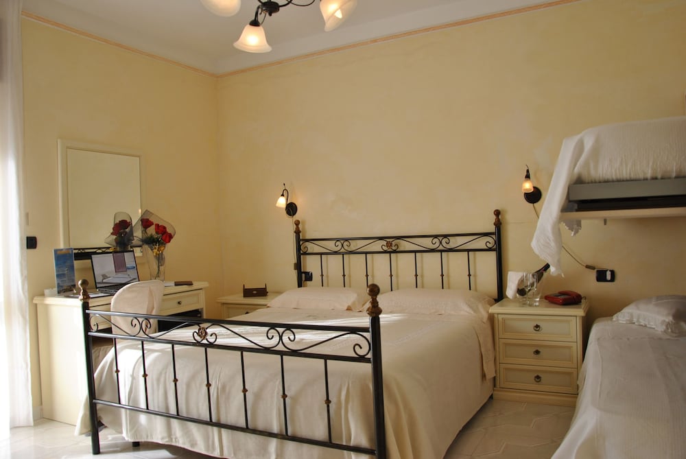 Mediterraneo Hotel 31/73