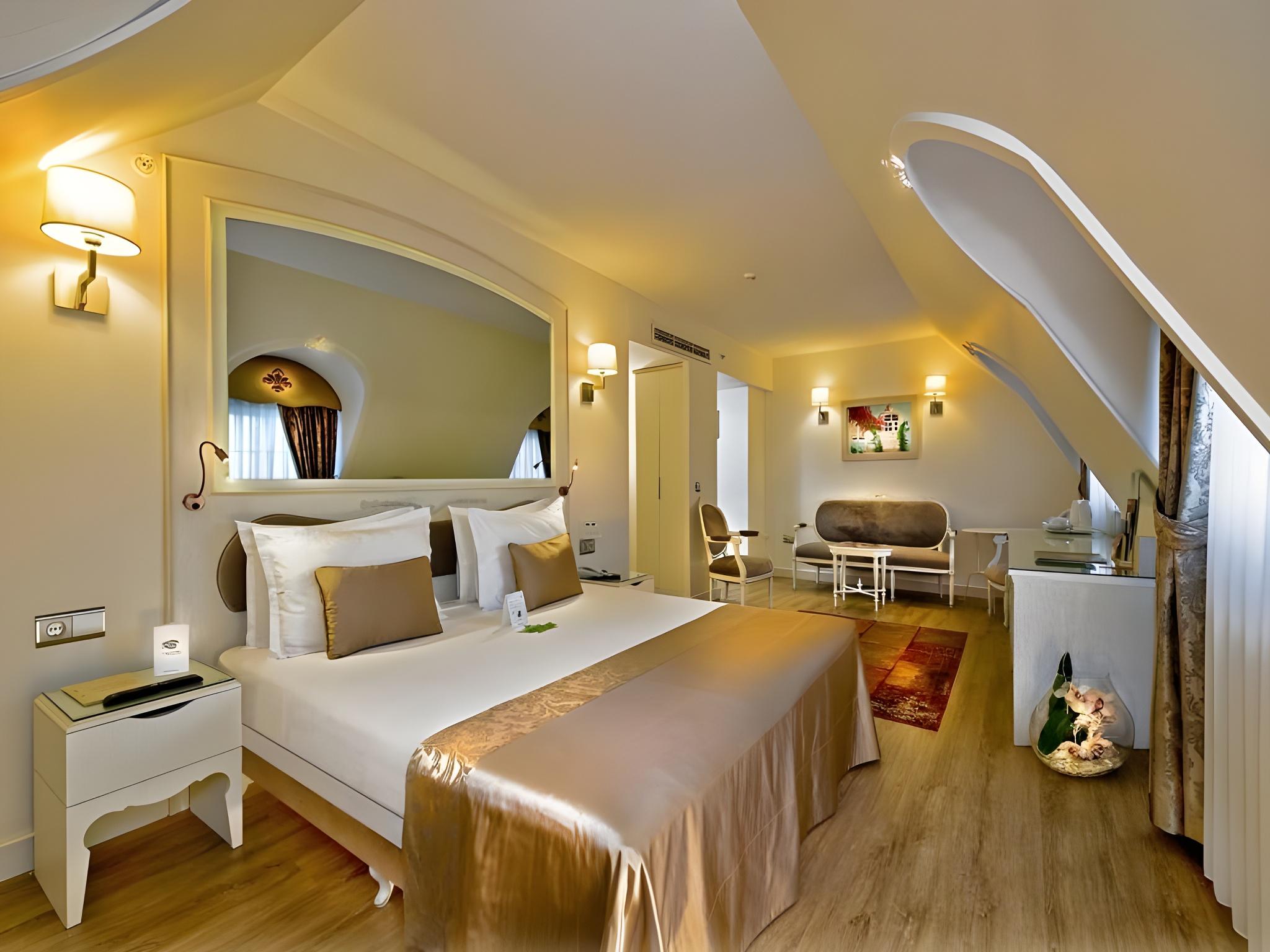 Sultan, Suite