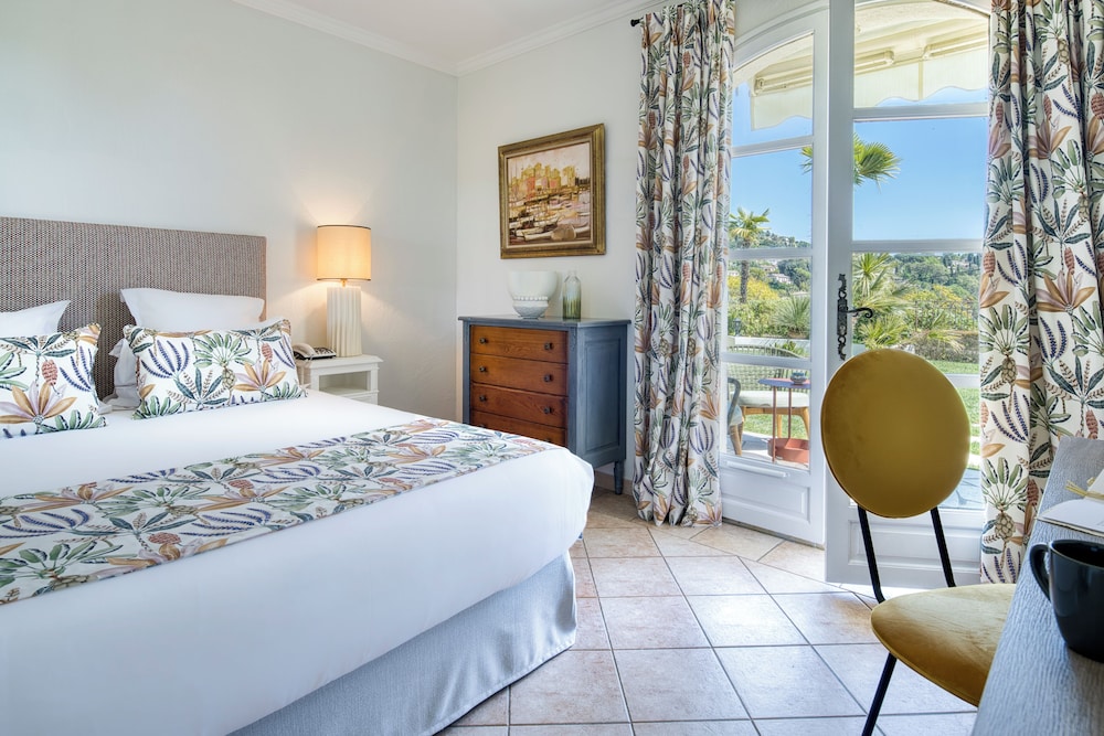 Hotel La Grande Bastide 16/75