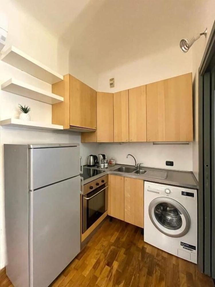Easy Milano Rooms And Apartments Navigli 4/46