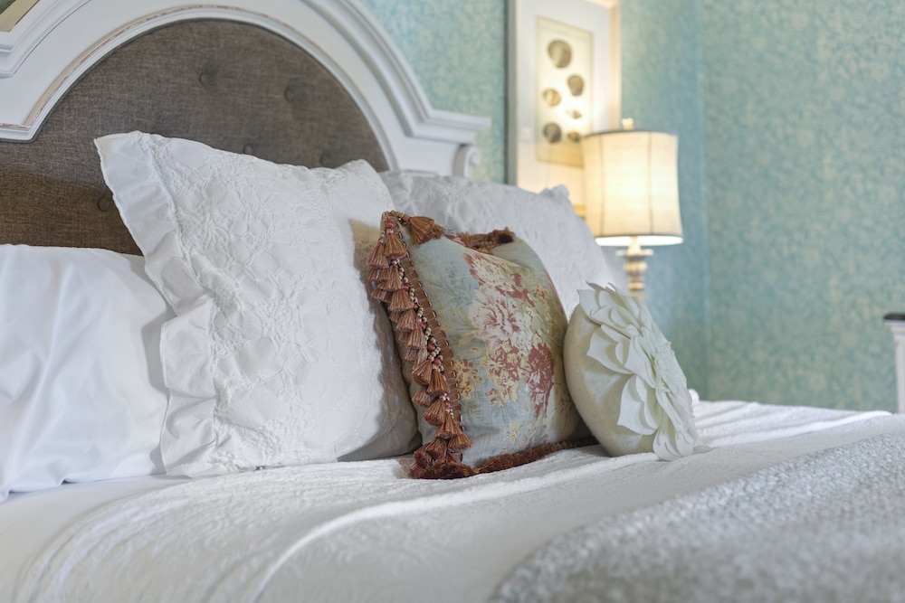 Westbrook Inn Bed and Breakfast 36/74