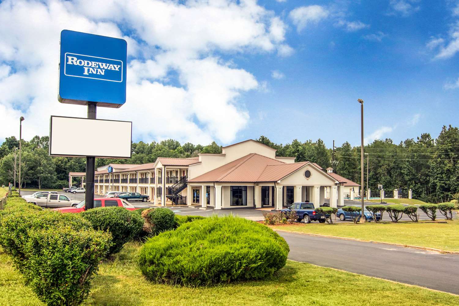 Rodeway Inn La Grange East 7/10