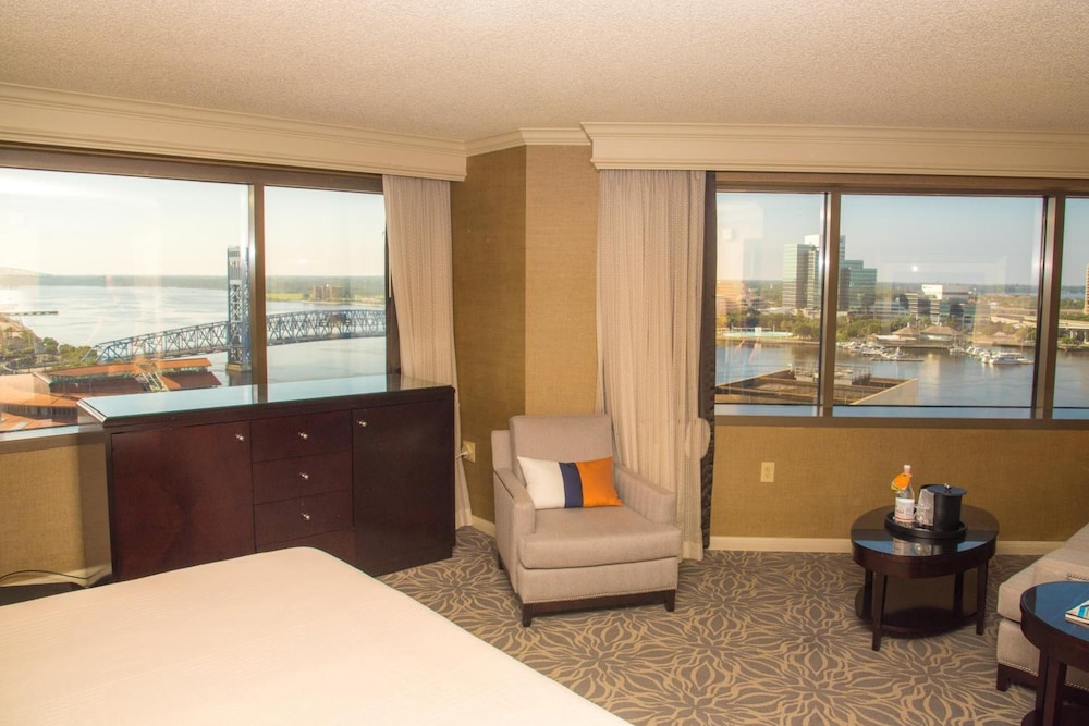 Marriott Jacksonville Downtown (ex. Omni Jacksonville Hotel) 36/64
