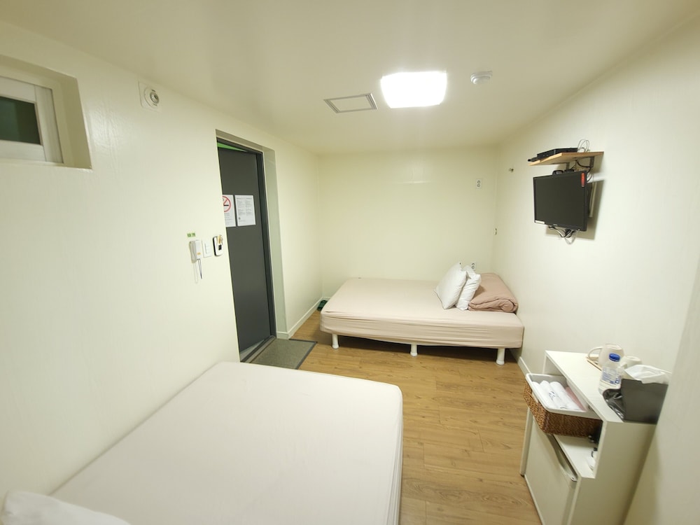 K Stay Guest House Myeongdong 1st 27/52
