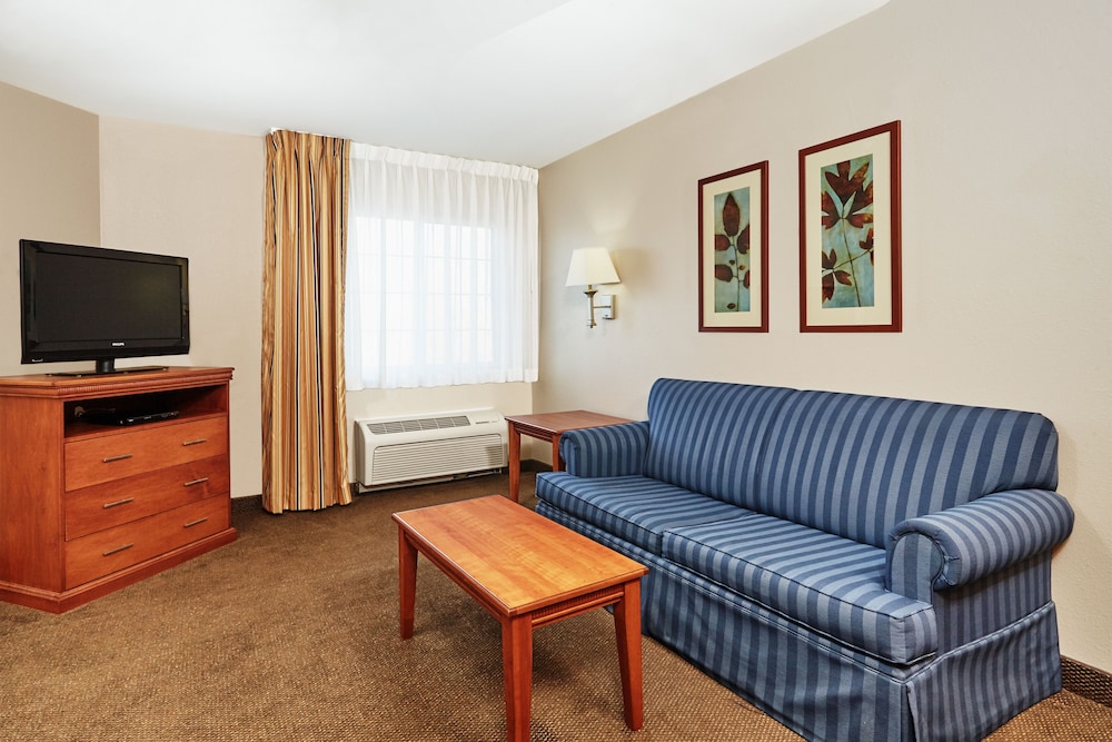 Candlewood Suites Milwaukee Airport-Oak Creek 44/73