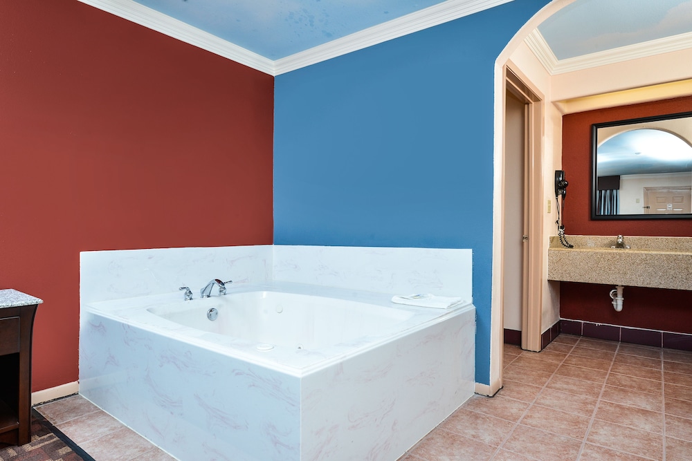 Americas Best Value Inn Houston Heights at I-45 25/40