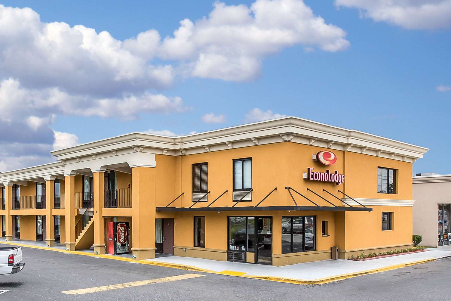 Econo Lodge Savannah Midtown 2/23