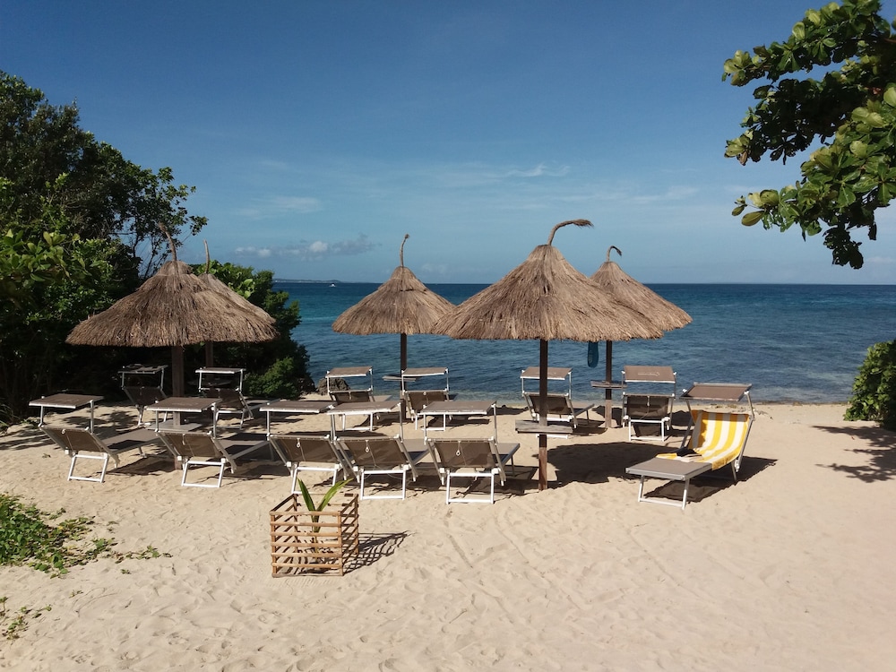 Tepanee Beach Resort 57/63