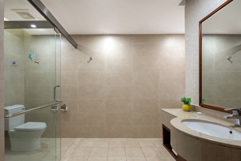 Sanya Seacube Holiday Hotel 48/49