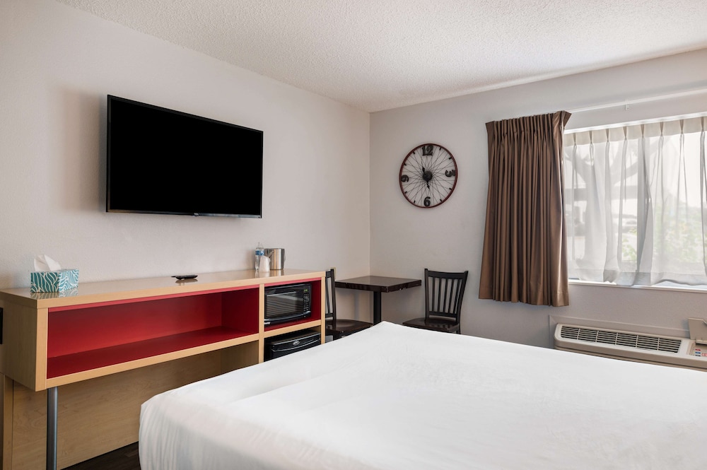 Red Lion Inn & Suites Ontario 10/38