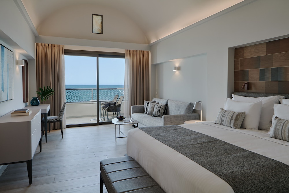 AMIRA Luxury Resort and Spa - Adults Only 4/50