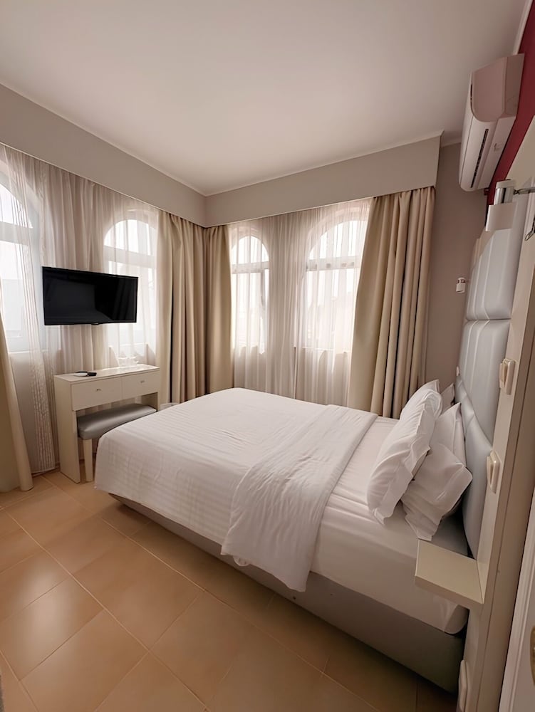 Urban Hotel Santa Eulalia 19/50