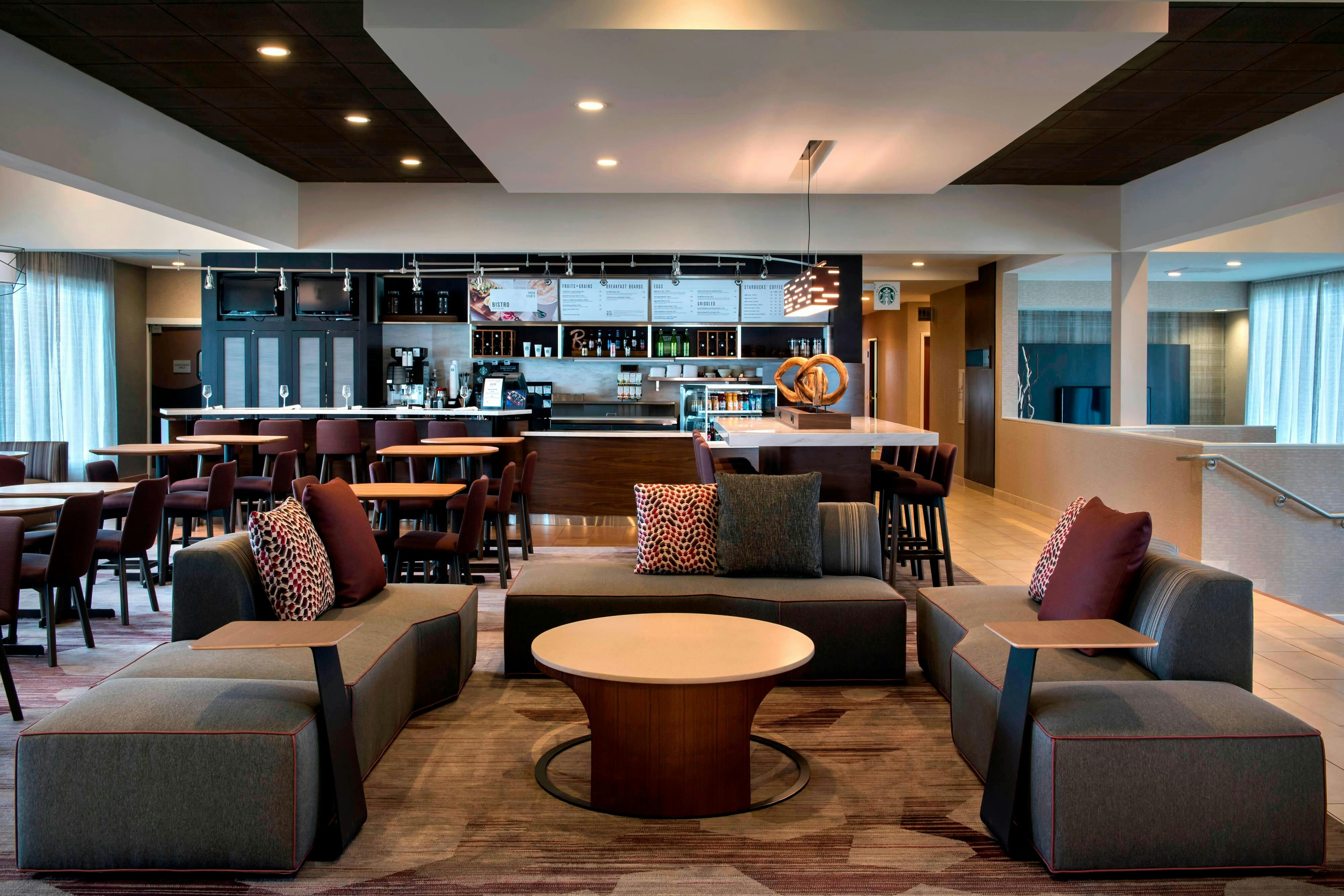 Courtyard By Marriott Poughkeepsie 24/32