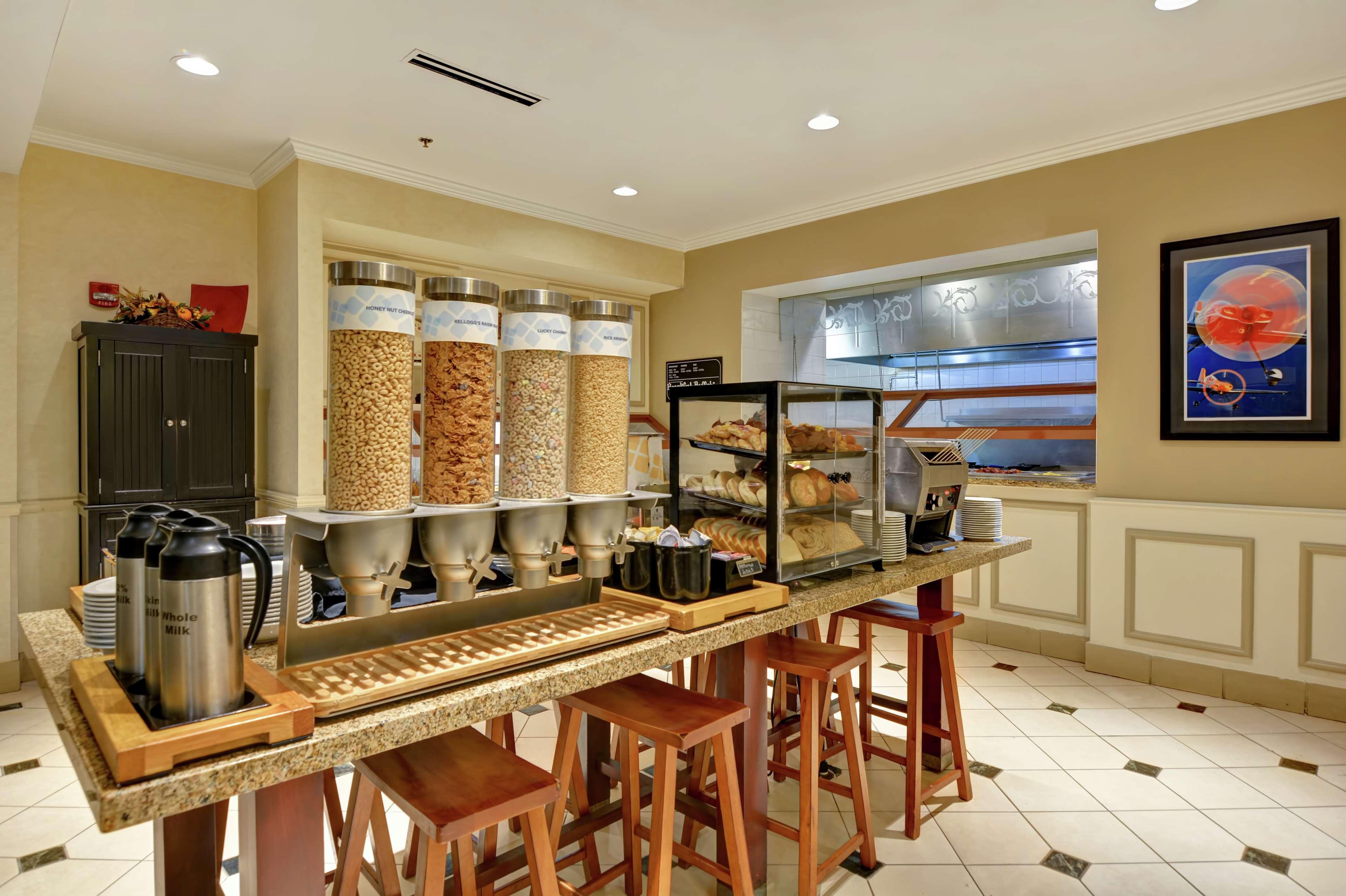 restaurant cafeteria