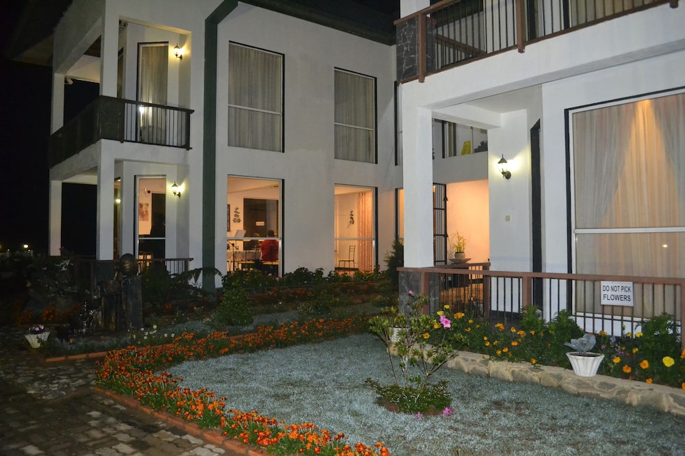 Lake View Comfort Bungalow 4/30