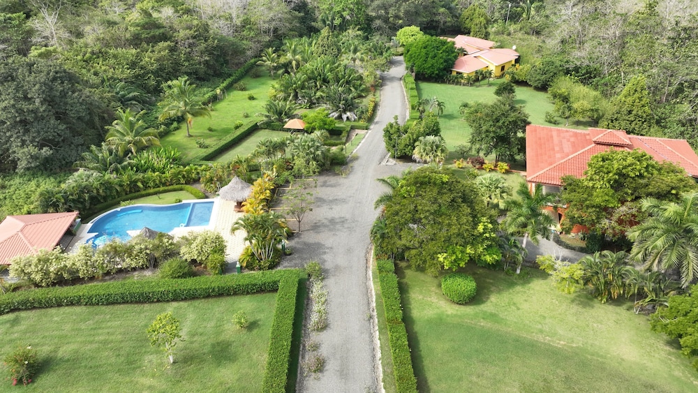 Casa Caletas 48/50