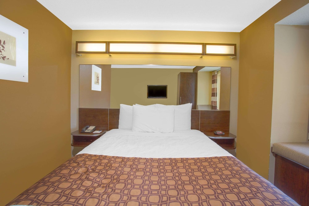 Microtel Inn And Suites By Wyndham Harrisonburg 10/29