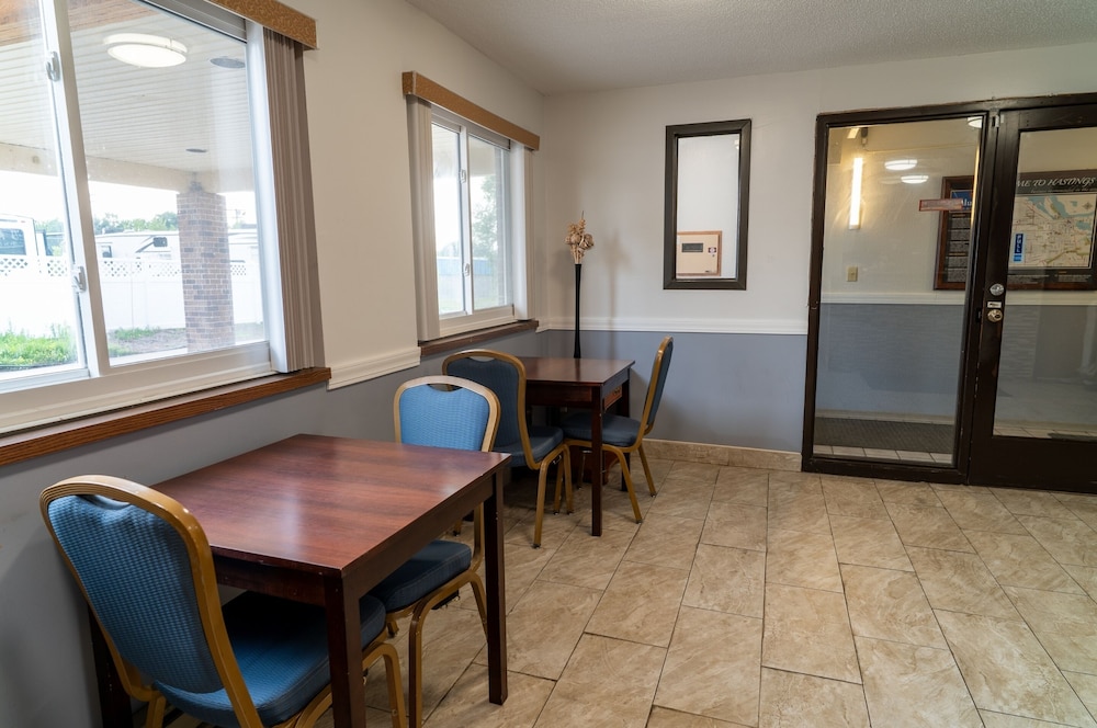 Coratel Inn & Suites by Jasper Hastings 42/50