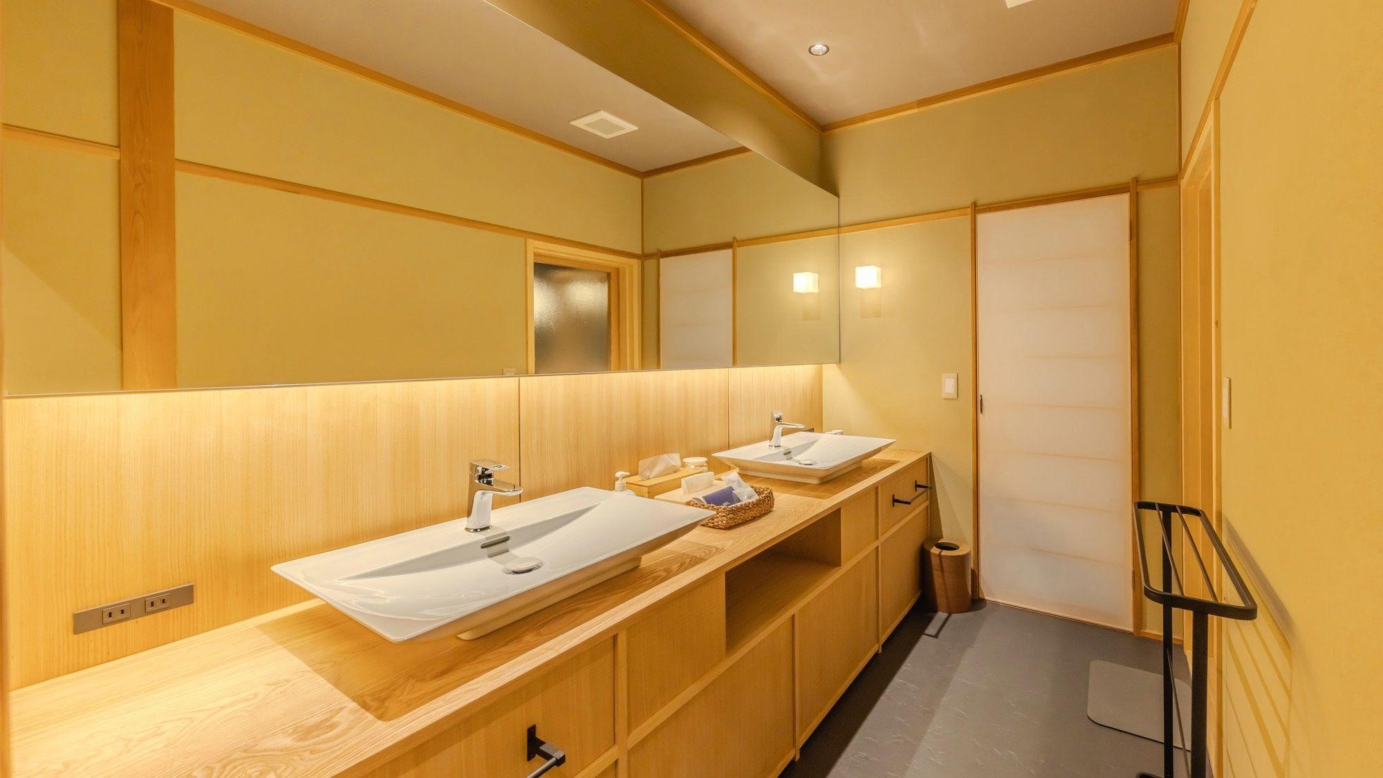 Bessyo Onsen Kannonsama Tonari Kashiwaya Honten 29/30