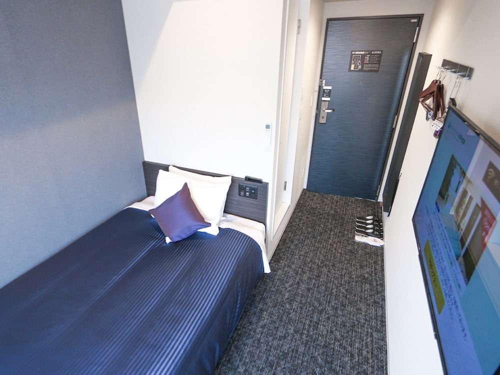 Hotel Livemax Akasaka 24/46