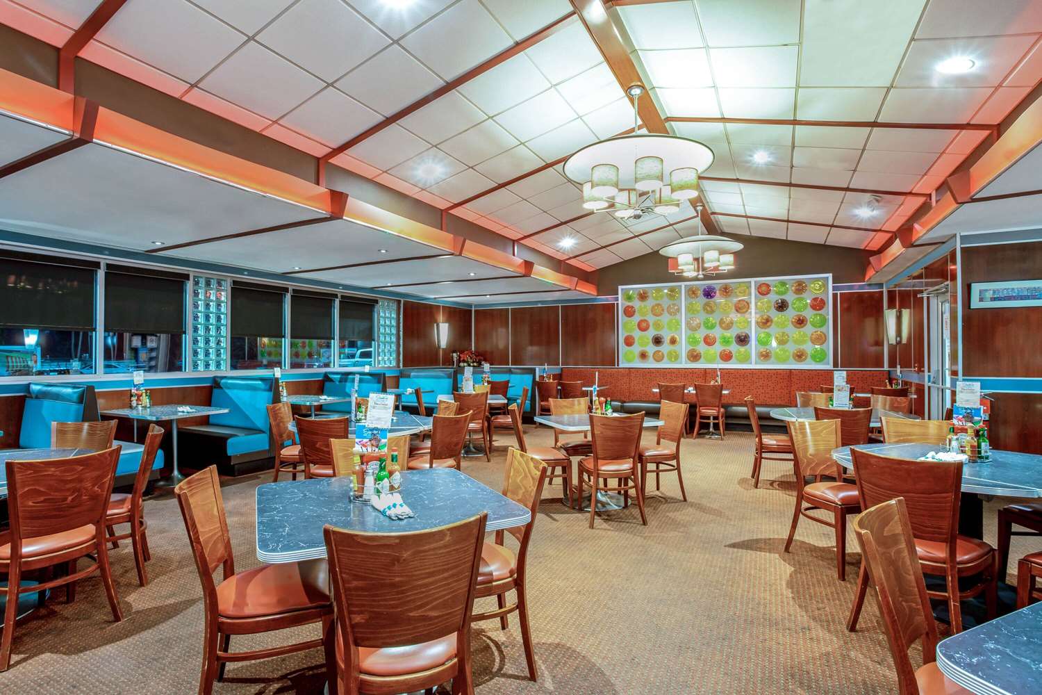 La Quinta Inn & Suites by Wyndham Stamford / New York City 50/59